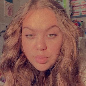 Meet your Posher, Nia